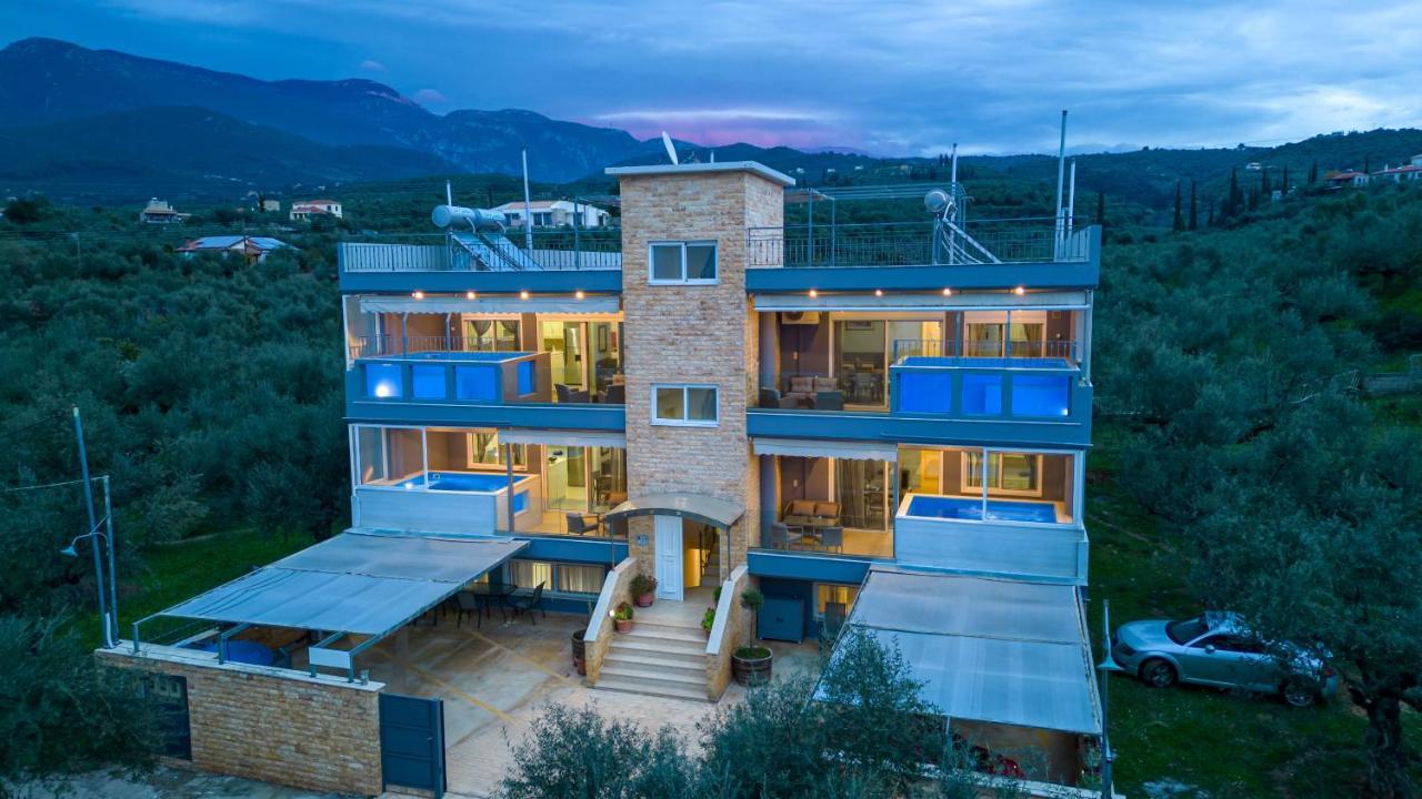 Grand Suites With Private Pools กาลามาตา ภายนอก รูปภาพ