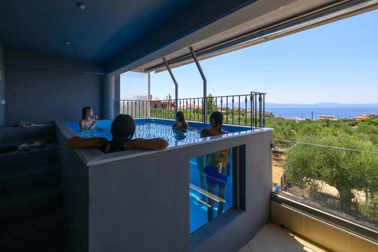Grand Suites With Private Pools กาลามาตา ภายนอก รูปภาพ