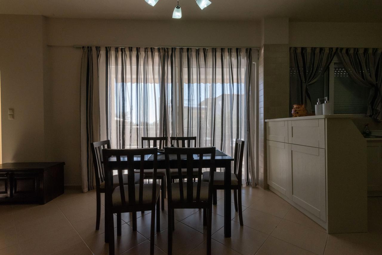 Grand Suites With Private Pools กาลามาตา ภายนอก รูปภาพ