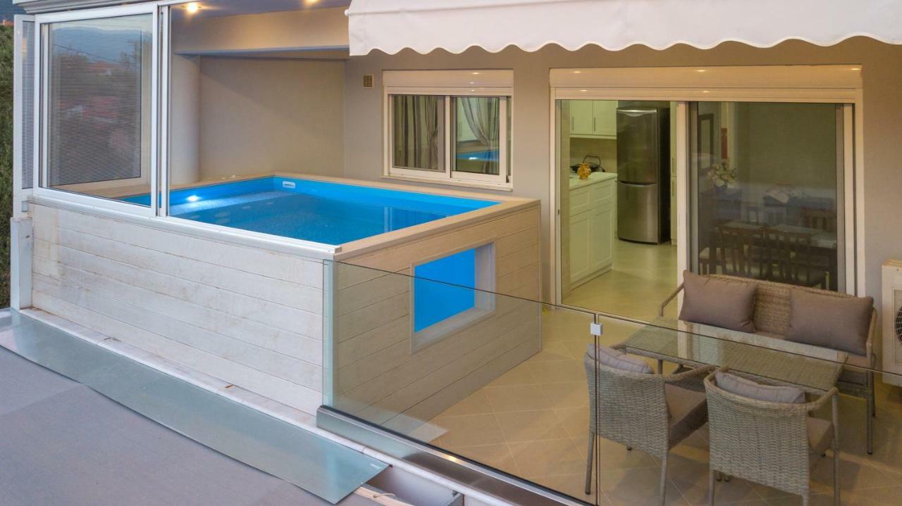 Grand Suites With Private Pools กาลามาตา ภายนอก รูปภาพ