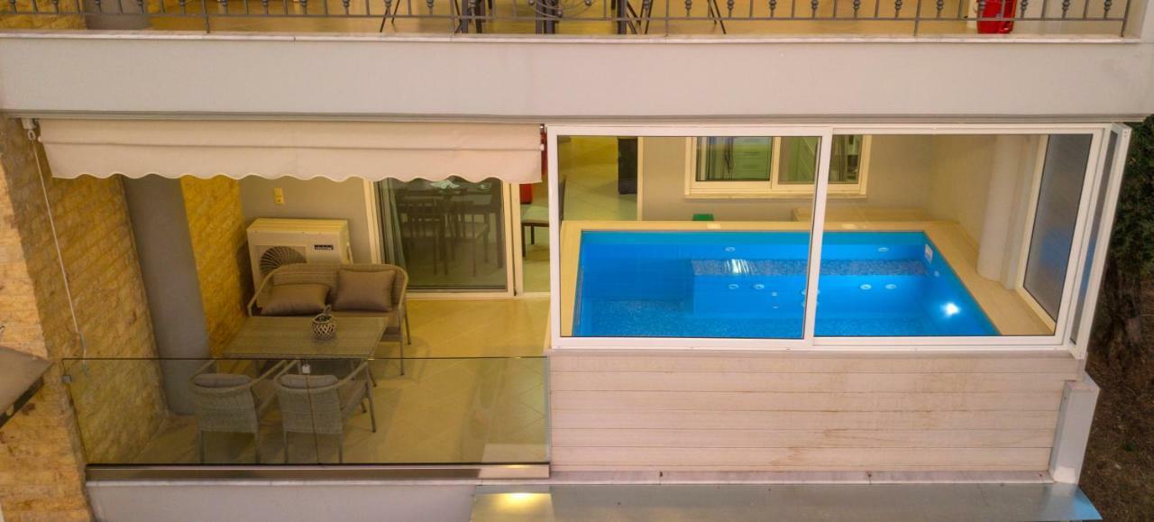 Grand Suites With Private Pools กาลามาตา ภายนอก รูปภาพ
