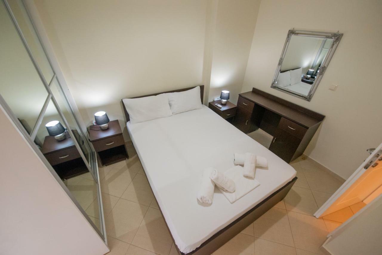 Grand Suites With Private Pools กาลามาตา ภายนอก รูปภาพ